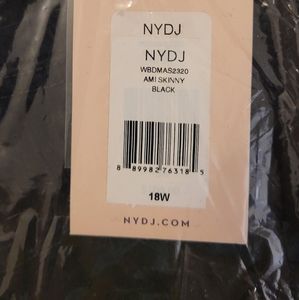 NYDJ Ami Skinny sz 18W BNWT